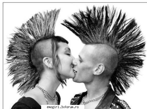 hi punk e cel mai tare muzik:d accesorii si emo