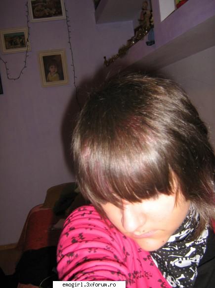 me  :( emo me!!x_x