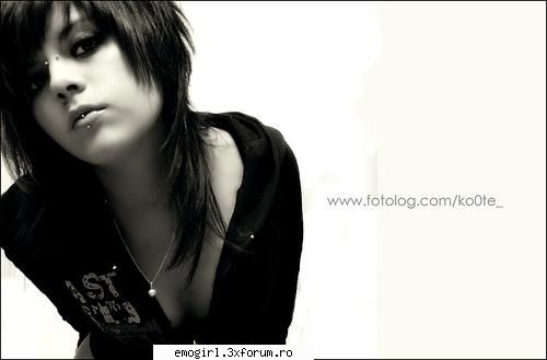 EmO GiRlS - FlOwEr PoWeR LuZ - Emo