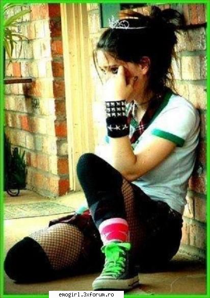 incep eu :zzz: emo girls