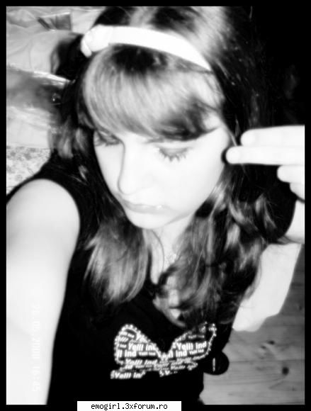 me :zzz: emo girls