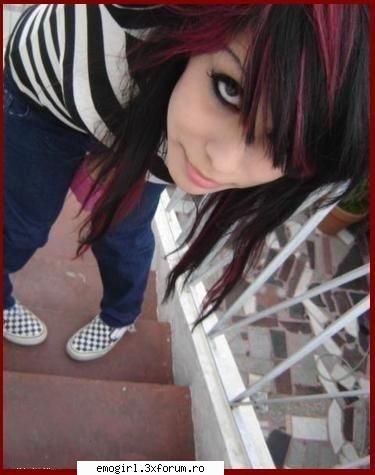 :nebun: emo girls