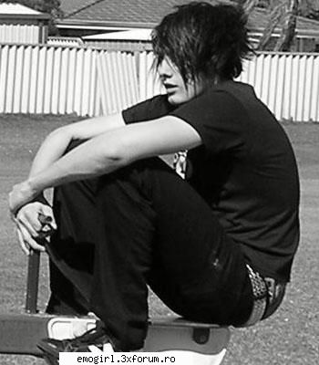 atat k ma zbor la alta ktgorie :p emo boys