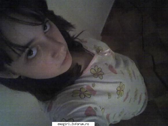 IUpy :D - Sal!sunt noua pe aici si sper sa ma primitzi...Ma - About you