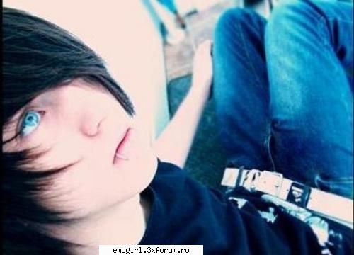 inebuniti dup` rbd... :x  :x ...police emo..totu` dsp cola montain dew
 :) just me