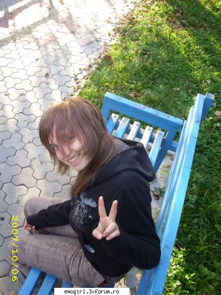 mno deci asta sunt yo..hehe poze qu voi