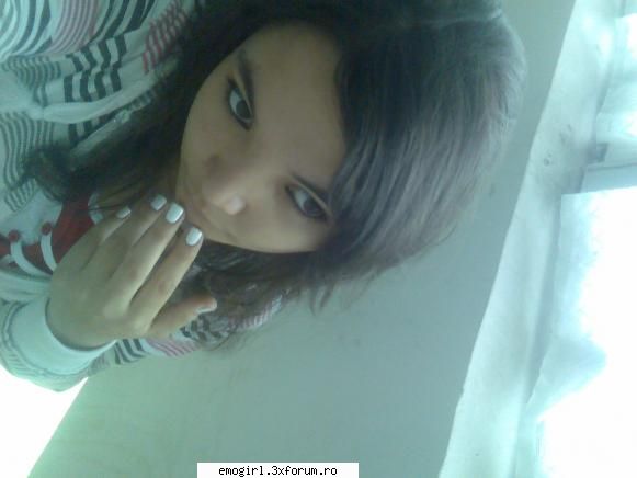 Poze qu Voi - i don't look emo... :( :( - Poze cu voi